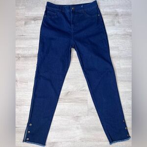 STUDIO F Colombian butt lifting jeans Women Button Skinny Jeans Size 6 and 2